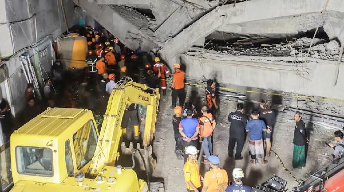 Death toll from Indonesia school collapse rises to 37