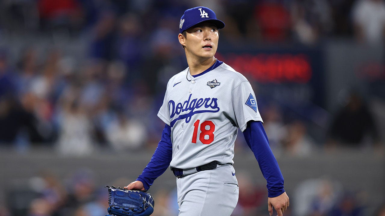 Dodgers’ Yoshinobu Yamamoto makes MLB history with back-to-back postseason complete games Dodgers’ Yoshinobu Yamamoto makes MLB history with back-to-back postseason complete games