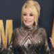 Dolly Parton says “I’m not dying” after sister asks for prayers