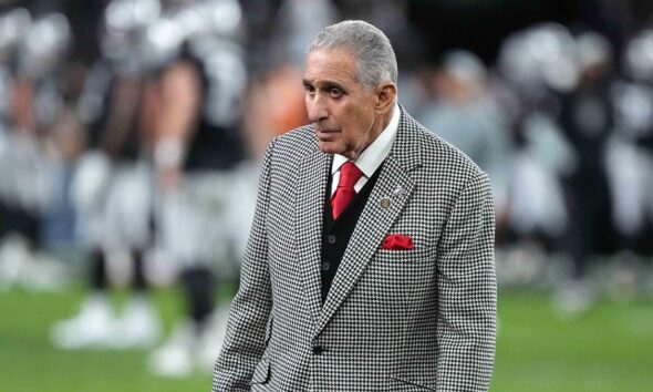 Falcons owner Arthur Blank donates .5 million to Hurricane Melissa relief funds