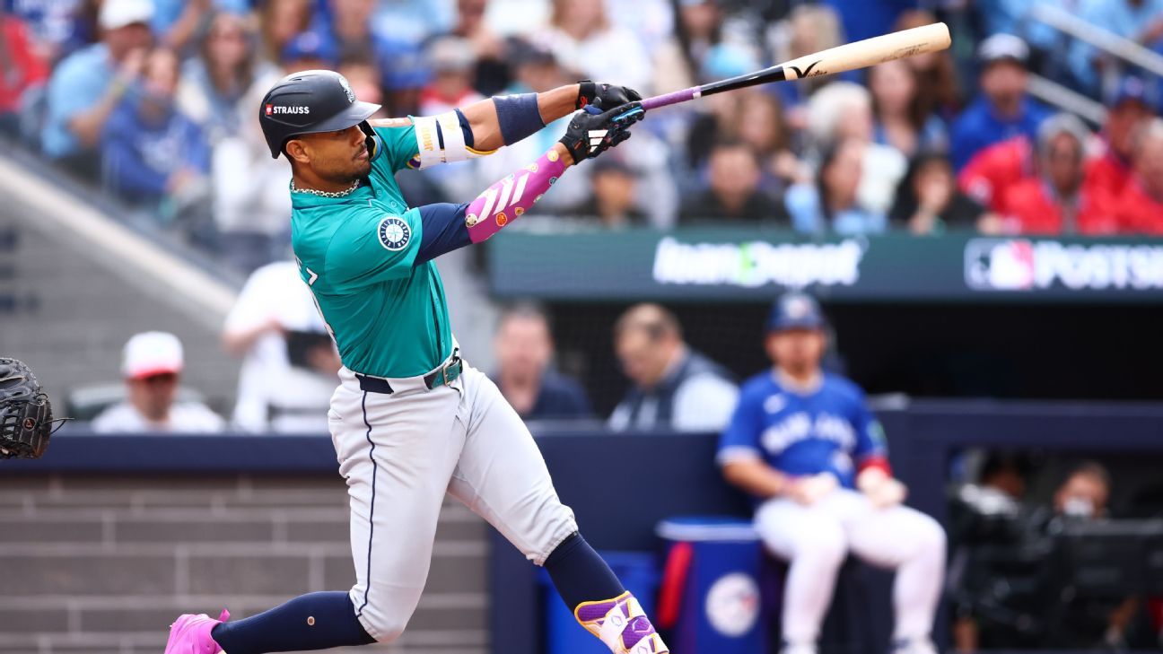 Julio Rodriguez’ three-run HR gives Mariners early ALCS Game 2 lead Julio Rodriguez’ three-run HR gives Mariners early ALCS Game 2 lead