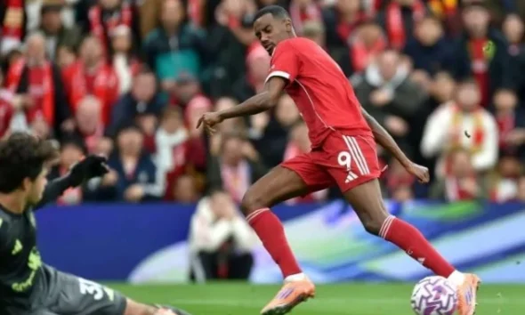 Man Utd stretch Liverpool losing streak to four games | The Express Tribune