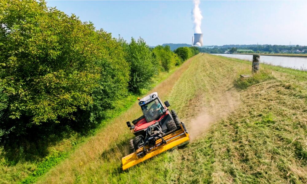 New drivetrain technology for off-road vehicles moves safely in difficult terrain