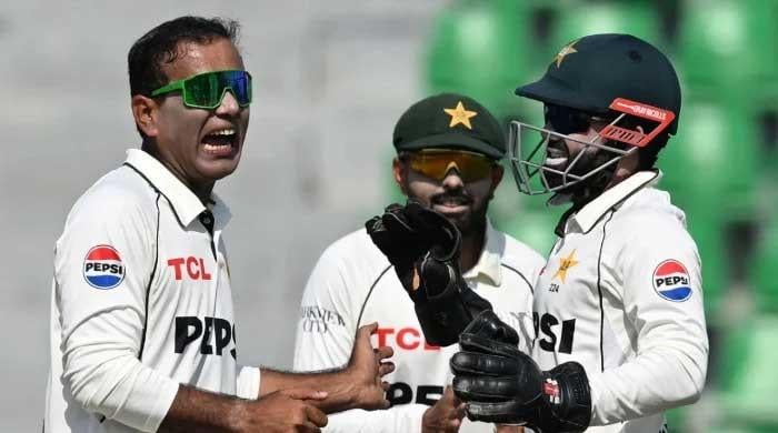 Pakistan eye victory as South Africa resume Lahore Test Pakistan eye victory as South Africa resume Lahore Test