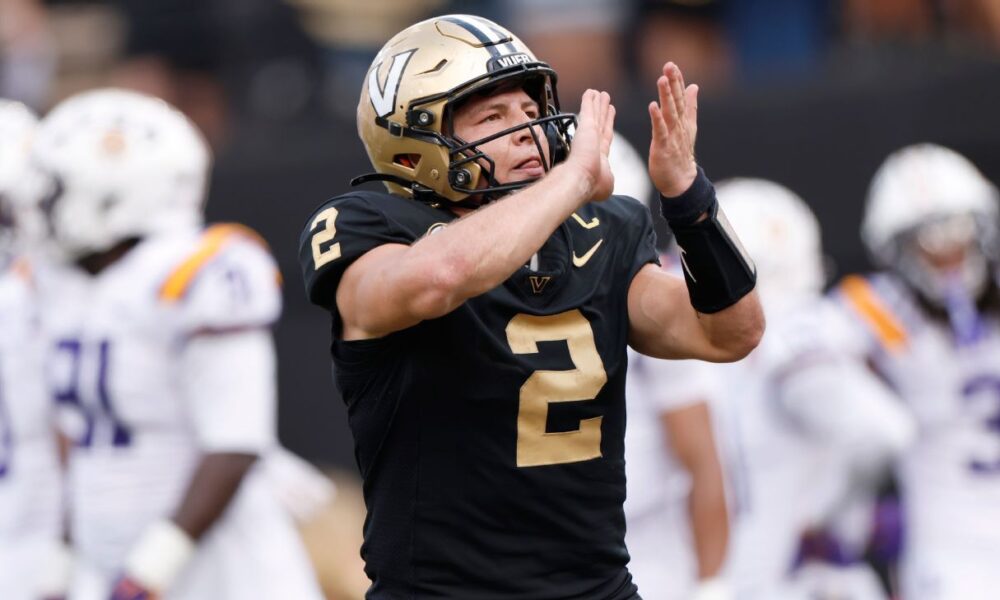 Pavia’s pose, Brohm’s big win: Week 8’s CFB superlatives