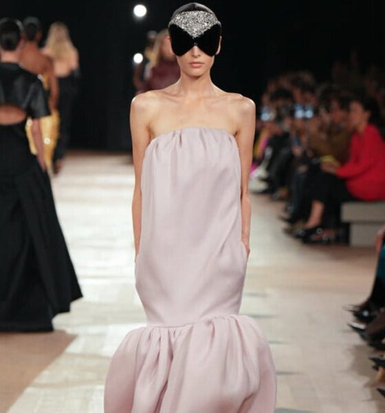 Pierpaolo Piccioli debuts at Balenciaga, with Meghan and Lauren applauding