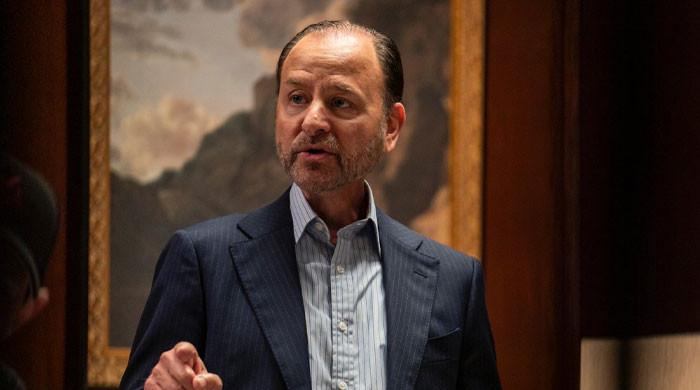 ‘Succession’ star Fisher Stevens leaves US citing political reasons ‘Succession’ star Fisher Stevens leaves US citing political reasons