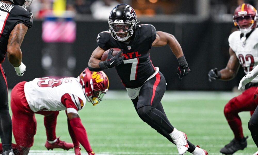 ‘That’s my dude’: Falcons RB Robinson talks connection with LeBron after ‘MNF’ win over Bills