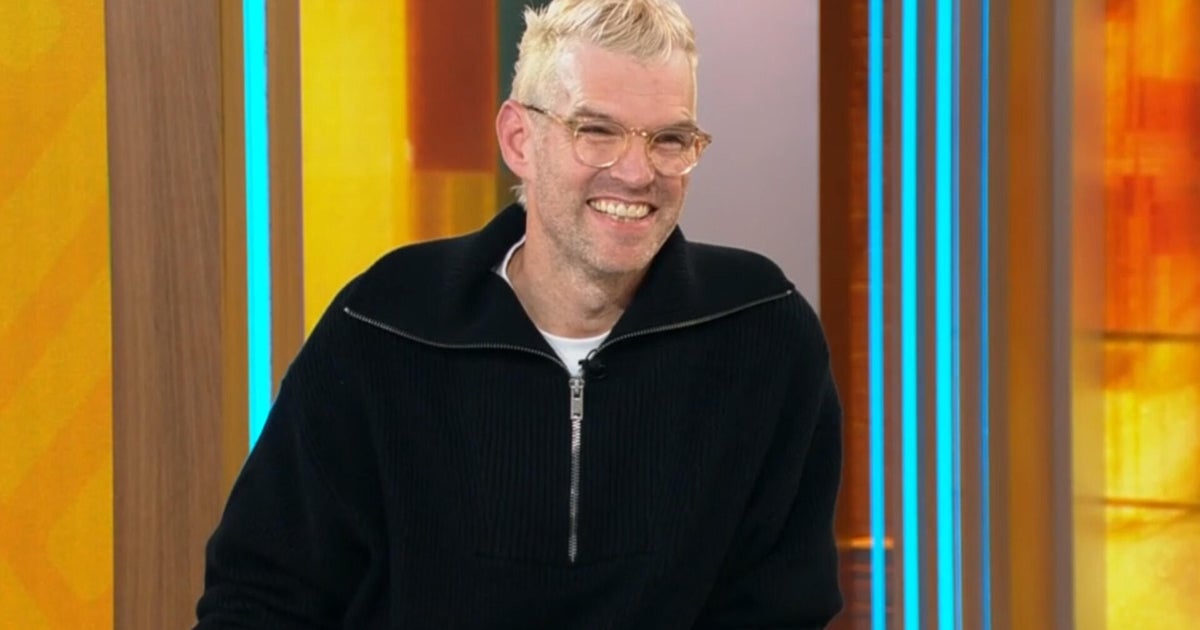 Timothy Simons on the tension and chemistry driving “Nobody Wants This” season two