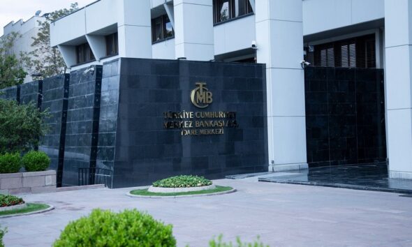 Turkish central bank lowers key policy rate by 100 bps to 39.5%