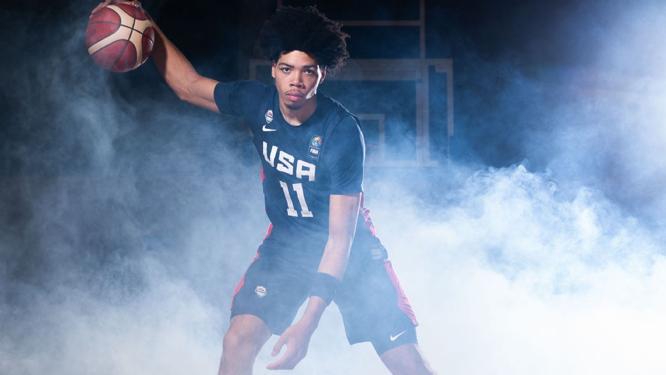 Two-sport takeover: No. 1 hoops prospect Tyran Stokes scores on turf, stars on hardwood