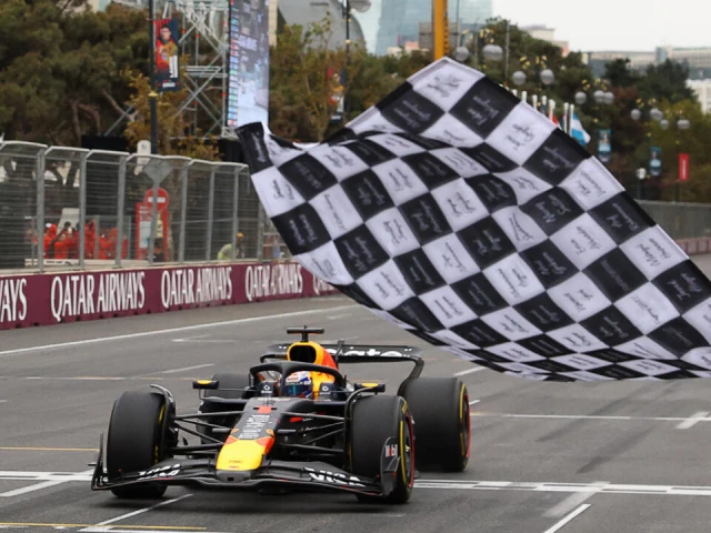Verstappen faces steamy Singapore examination | The Express Tribune