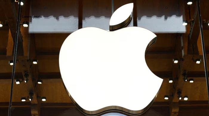 Apple removes ICE tracking apps after pressure by Trump administration