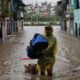 Almost 1,000 trapped on Tibetan side of Mount Everest by blizzard