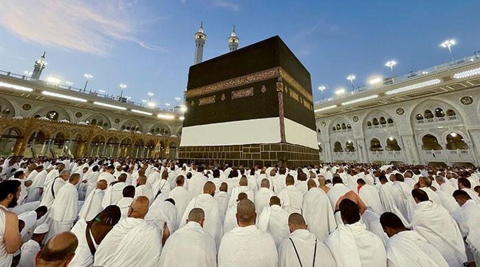 Saudi Arabia allows all visa holders to perform Umrah