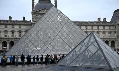 Louvre reopens for first time after jewel heist