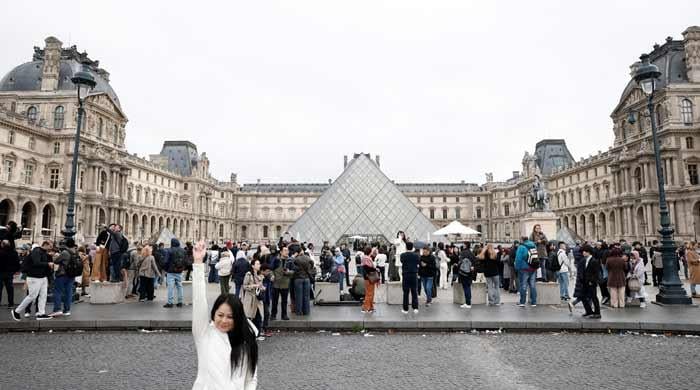Two suspects arrested in Louvre jewel heist Two suspects arrested in Louvre jewel heist