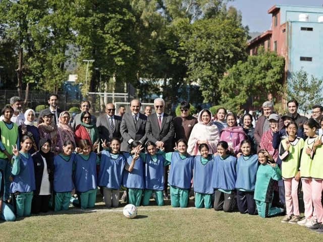 AFC Chief Sheikh Salman bin Ibrahim Al Khalifa attend college girls match | The Express Tribune