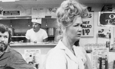 Actress Diane Ladd dies at 89