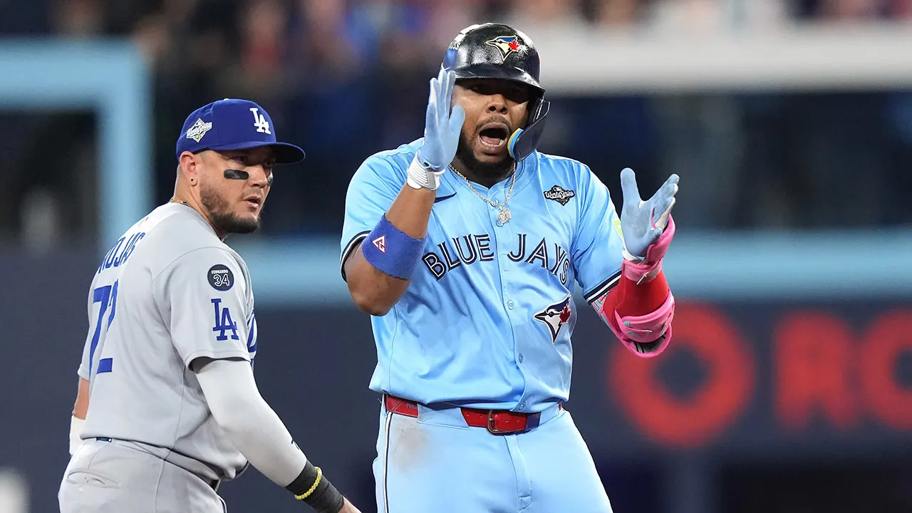 Blue Jays star channels Canadian sports hero ahead of World Series Game 7 Blue Jays star channels Canadian sports hero ahead of World Series Game 7