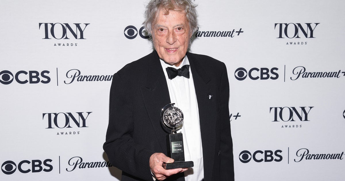 British playwright Tom Stoppard, known for “Shakespeare in Love” screenplay, dies at 88