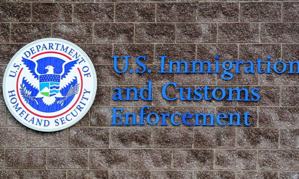 DHS Kept Chicago Police Records for Months in Violation of Domestic Espionage Rules