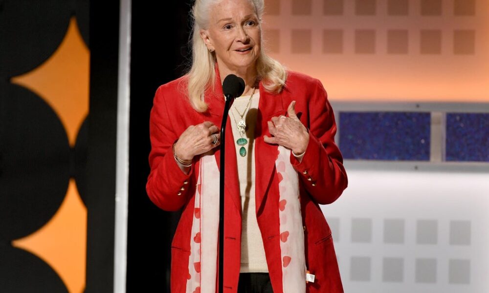 Diane Ladd, Oscar-nominated actress and mother of Laura Dern, dies at 89