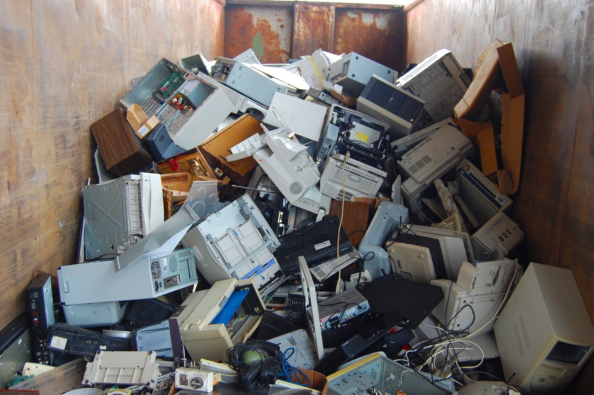 Europe tackles e-waste with eco-friendly innovation that helps reuse and repair