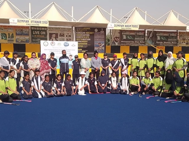 Friendly Women’s Hockey Series kicks off in Karachi | The Express Tribune