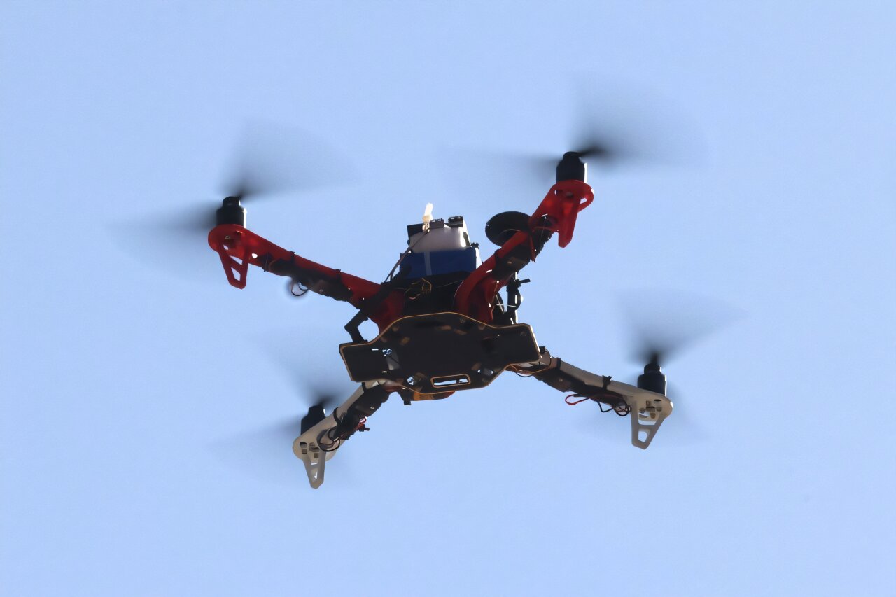 Iranian tech prodigies battle it out with robots Iranian tech prodigies battle it out with robots