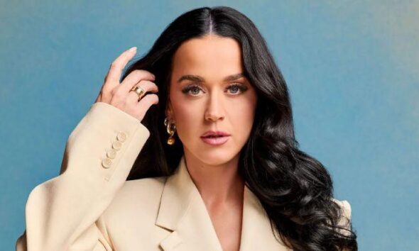 Katy Perry channels Thanksgiving in festive outfit