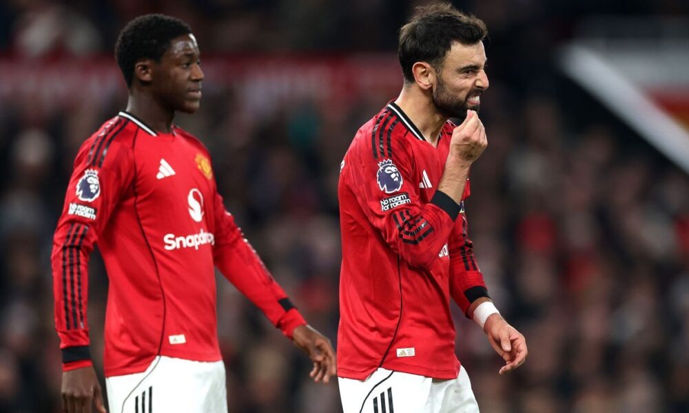 Premier League live updates: Man United travel to Palace