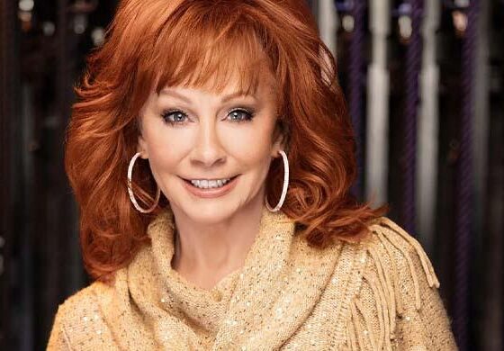 Reba McEntire loves returning to ‘Happy’s Place’ set
