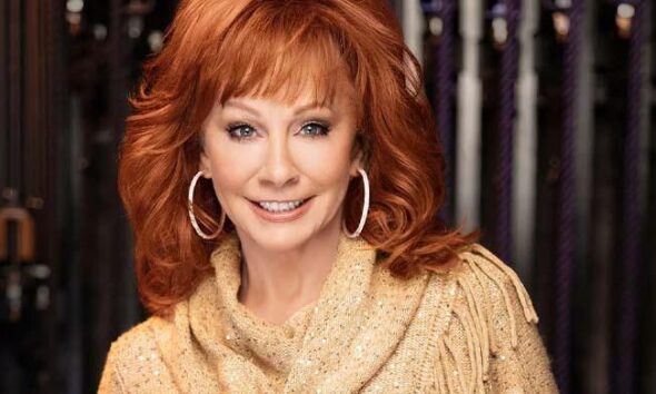 Reba McEntire loves returning to ‘Happy’s Place’ set