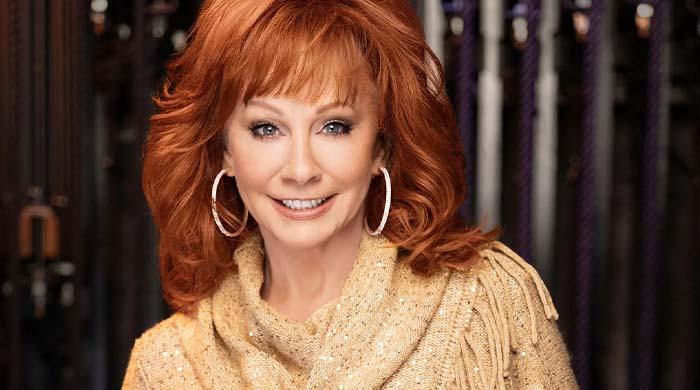 Reba McEntire loves returning to ‘Happy’s Place’ set