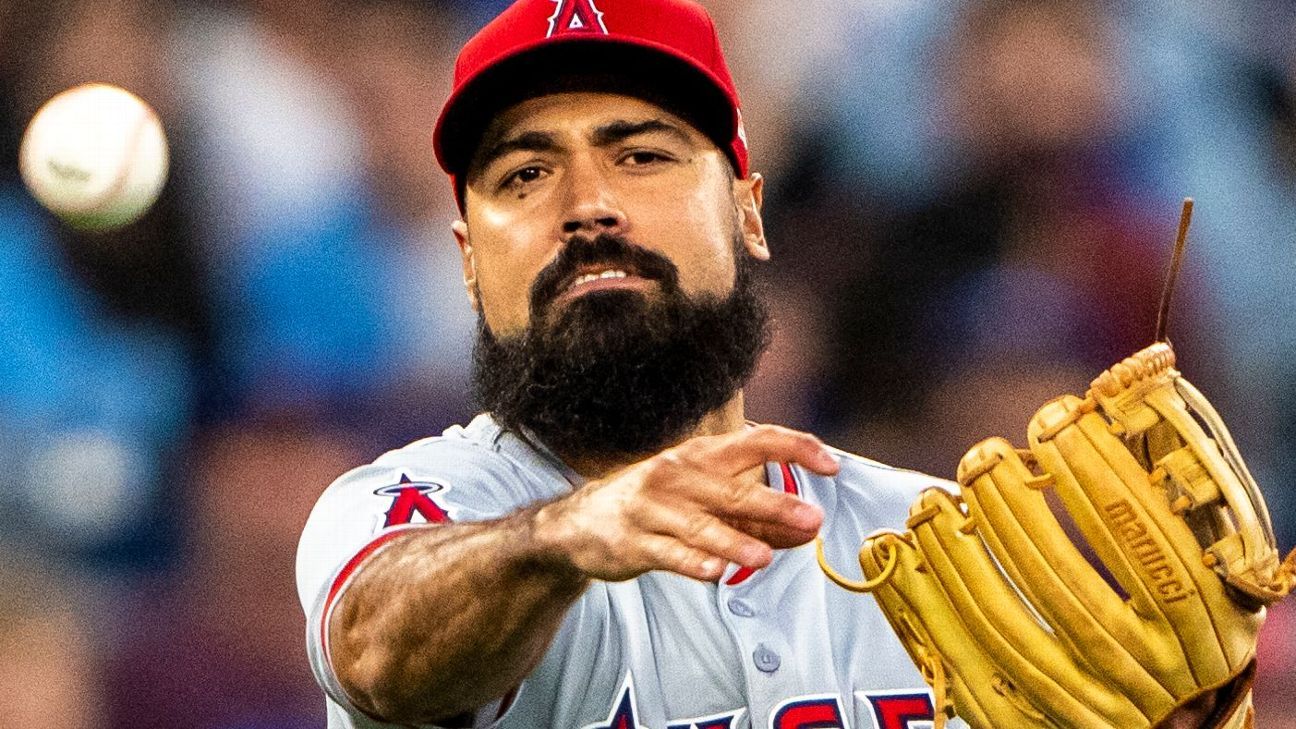 Source: Angels in talks to buy out Rendon deal