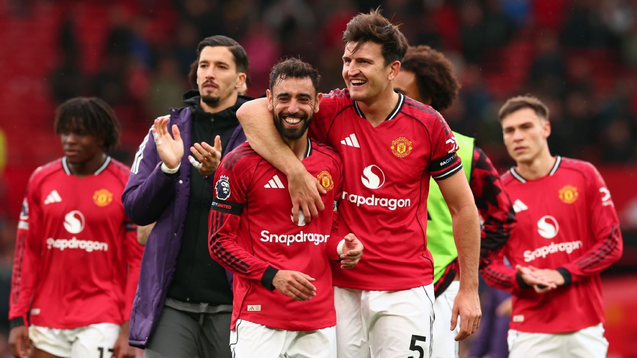 Transfer rumors, news: Fernandes among 11 Man United players facing exit