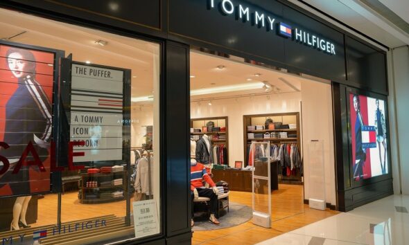 US apparel brand PVH announces CFO transition, reaffirms 2025 outlook