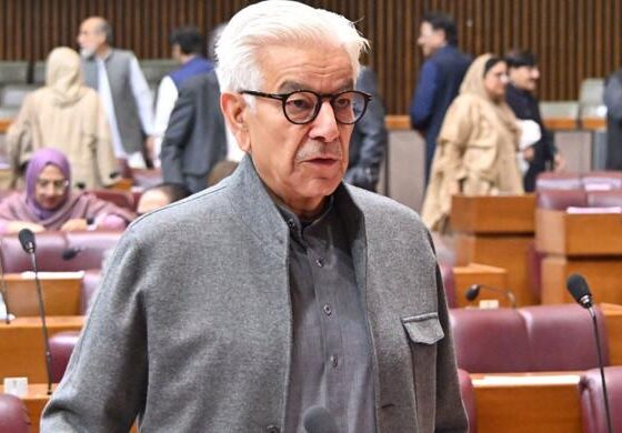 War threat with India still persists, says defence minister