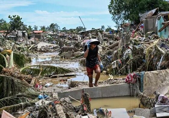 Typhoon death toll tops 100 in the Philippines