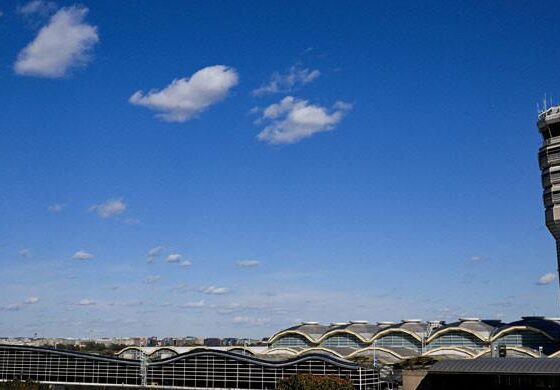 US orders 10% flights cut at major US airports due to shutdown