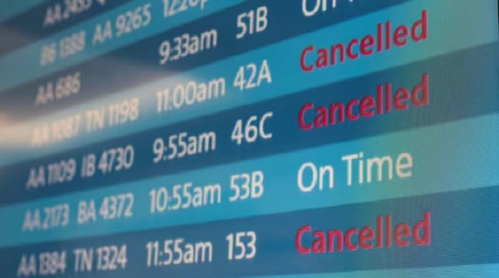 Shutdown leaves thousands stranded as US airlines cancel 1,330 flights