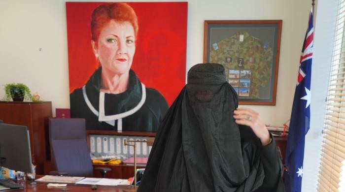 Far-right Australian politician dons burqa in parliament