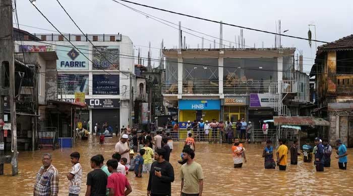 Sri Lanka cyclone deaths rise to 159, major flood hits capital