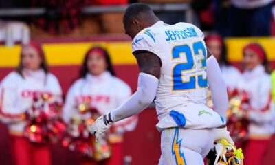 Bolts’ Jefferson ejected, makes obscene gesture