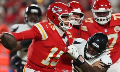 Chiefs’ playoff hopes dwindle as Patrick Mahomes throws three interceptions in loss to Texans