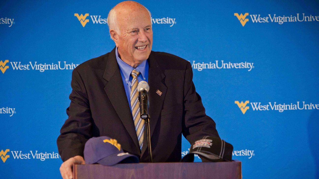 College sports ‘visionary’ Neinas dies at age 93