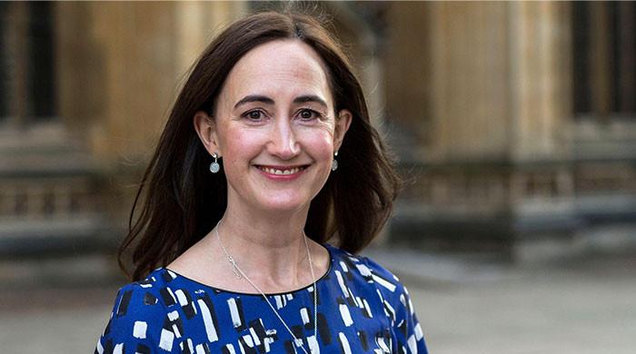 ‘Confessions of a Shopaholic’ author Sophie Kinsella dies at 55