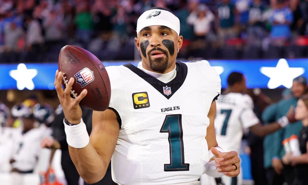 Eagles star turns the ball over twice in one chaotic play vs Chargers