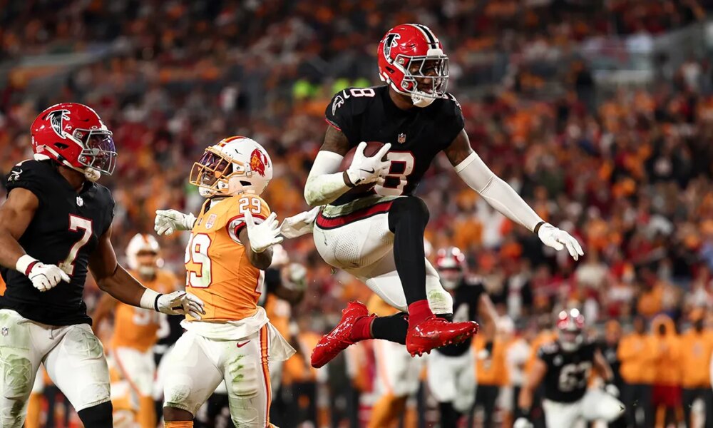 Falcons shock Bucs with walk-off field goal as Kyle Pitts totals 3 touchdowns in career game